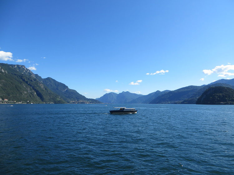 Middle-of-Lake-Como.jpg