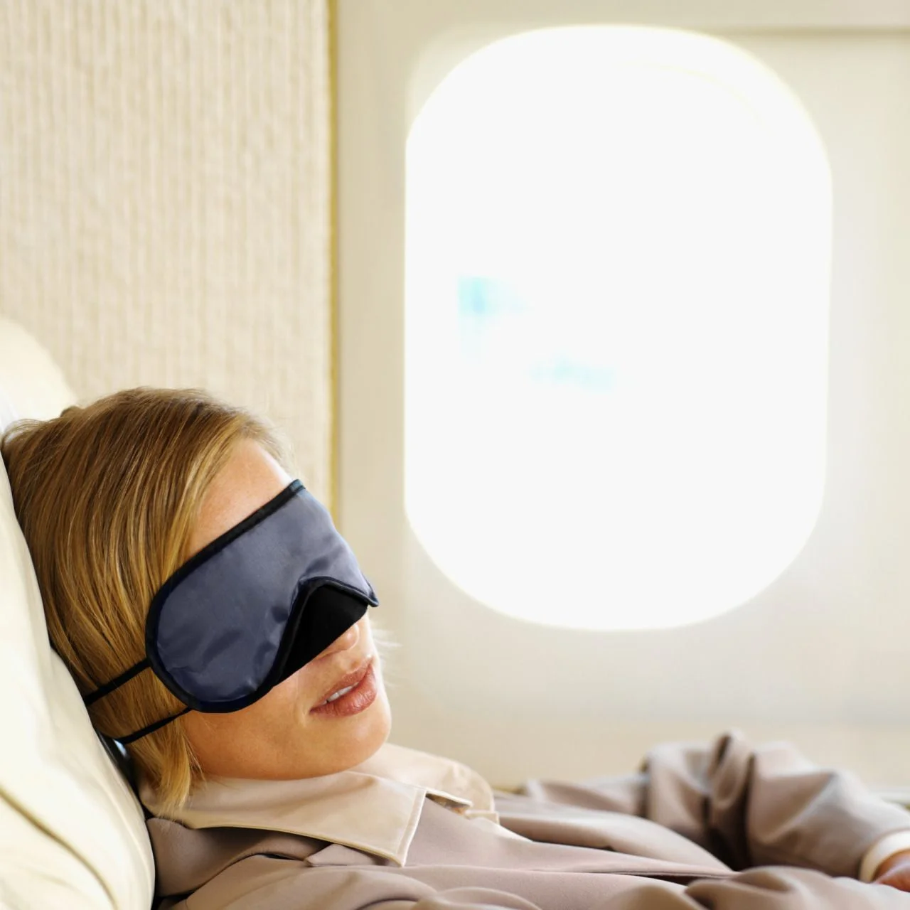 9 Airline Freebies You Never Knew Existed in Coach