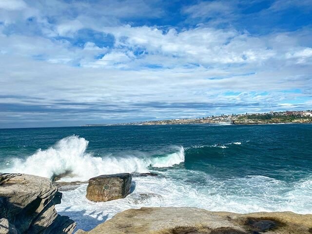 Some stunning wave action from last weekend that had me and many others mesmerised. The oceans power and force is exciting, thrilling and fearful at the same time. #bondibeach #waves #ocean .
.
#waveaction #oceancurrents #deepblue #forceofnature #nat
