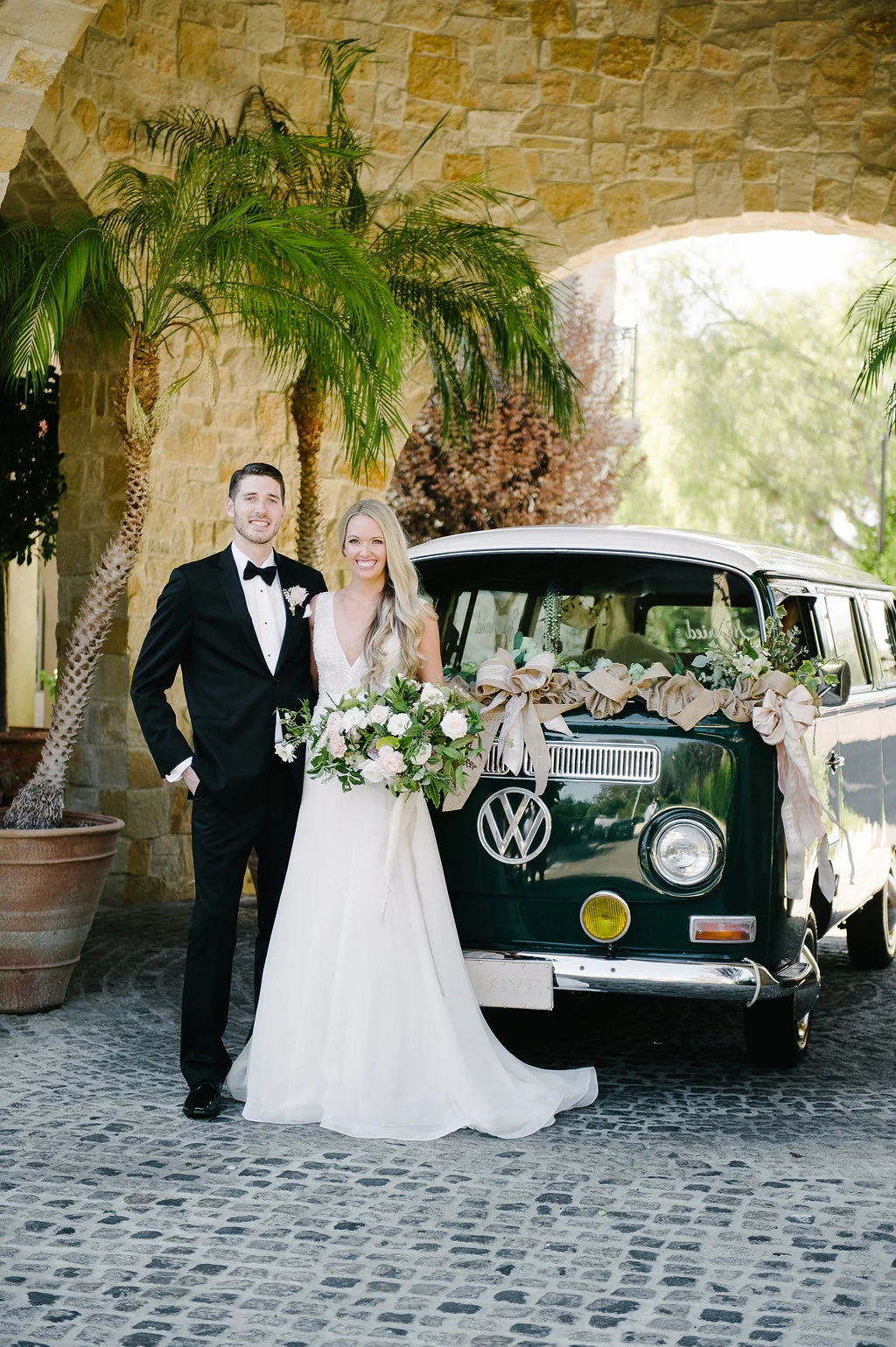 offwhitebeauty.com | OffWhite Makeup & Beauty | John Schnack Photography | Vista Valley Country Club | Makeup Artist | Bridal Hair | Airbrush Tanning | On Location | Pacific Northwest Bride