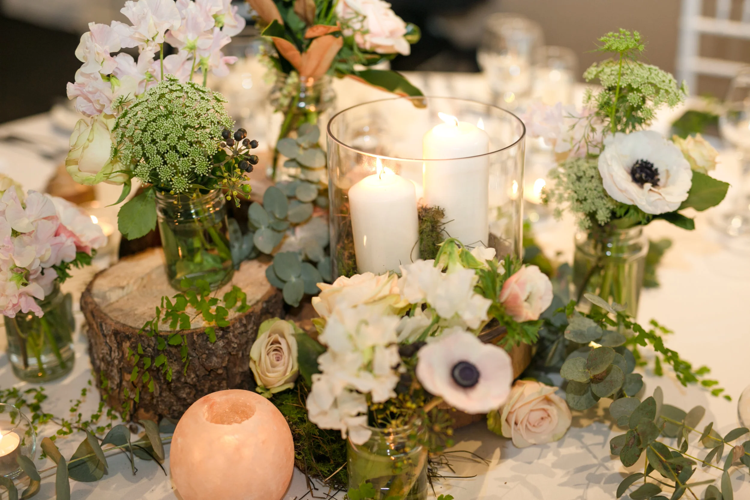 Guest table Alecia + Martin 4.jpg