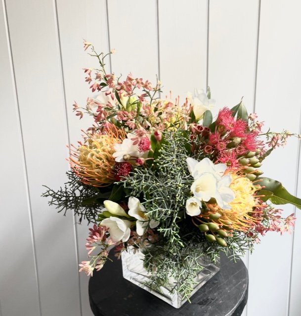Christmas flowers delivery northern beaches