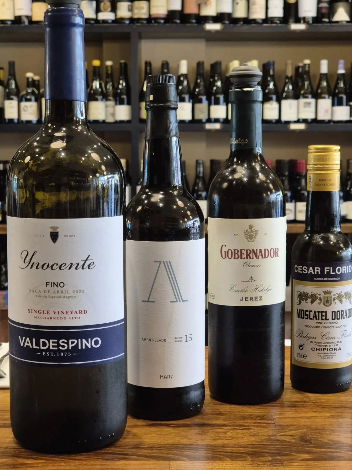 What a fab, fun filled and sherry fueled evening we had last night!

Paul was in full sherry educator mode taking the room on a sumptuous journey.

From the team favourite @valdespinosherry single vineyard Inocente fino, poured from the magnum (preci