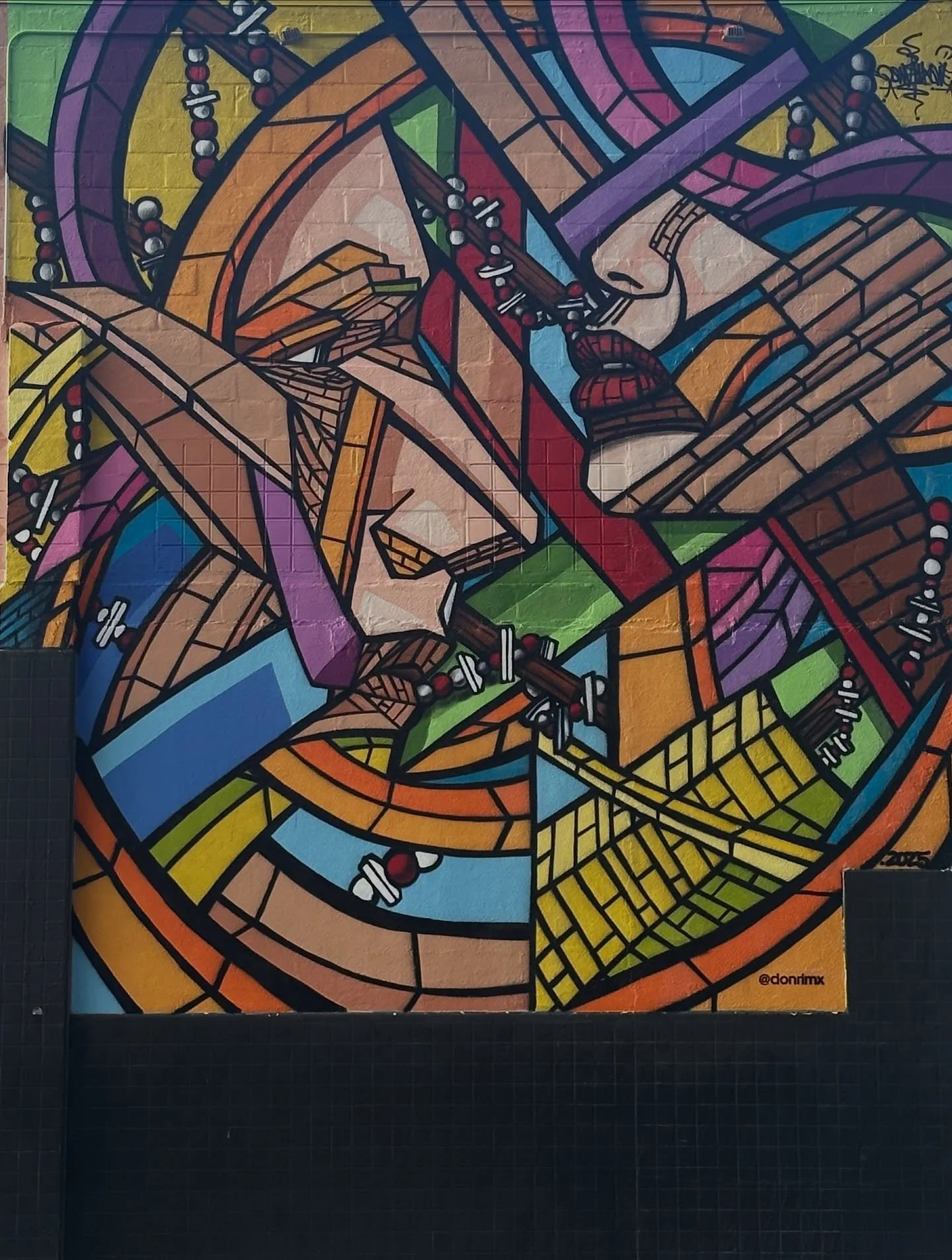 Un Honor poder a&ntilde;adirle una pieza en el Downtown de la ciudad donde vivo y poder seguir creando comunidad junto a amigos , vecinos y artistas que admiro y respeto . Gracias a @applejuicekisses @cityarts_orlando por la oportunidad de ser parte 