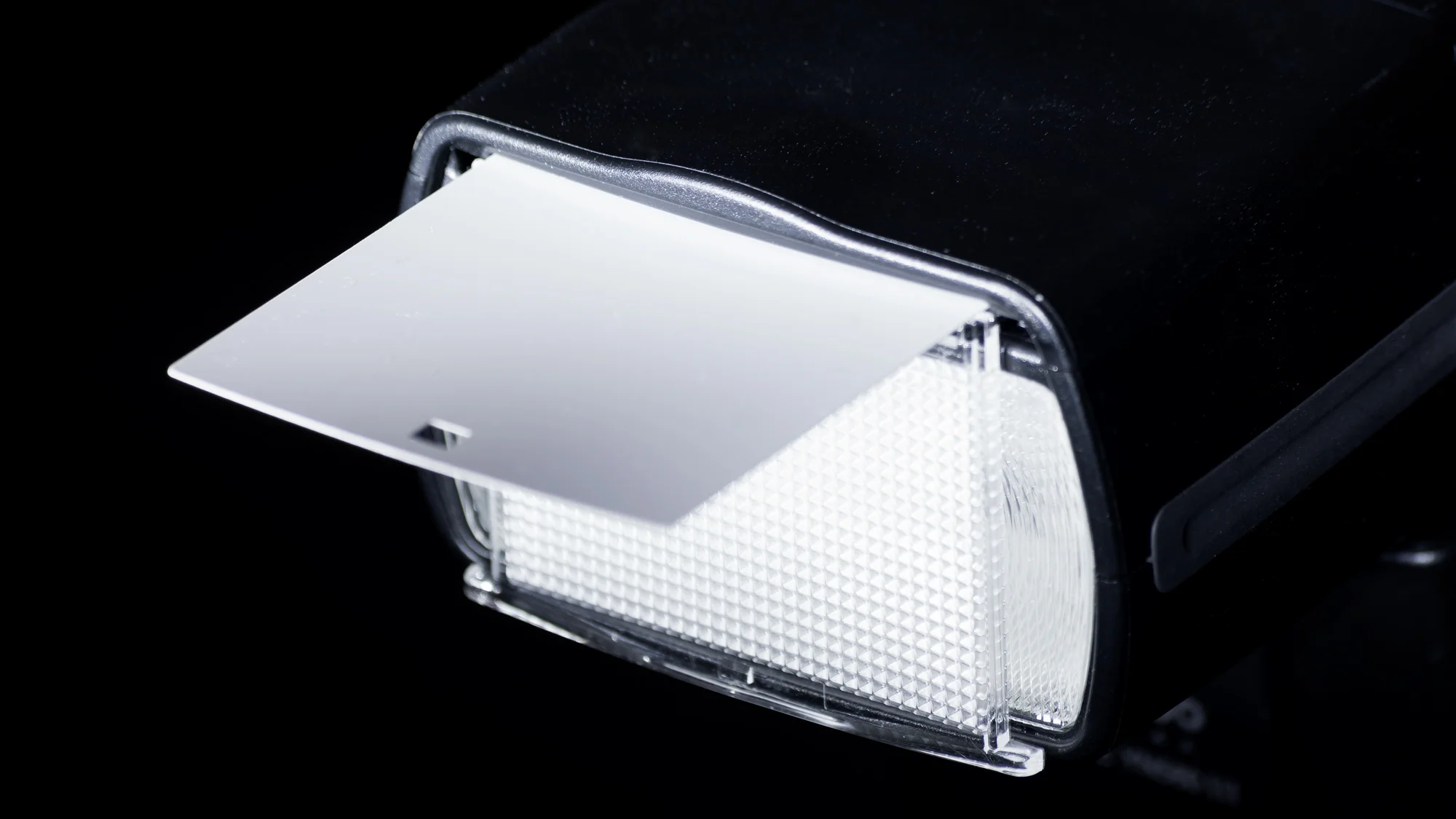 Bouncer's special: the wide angle diffuser working in conjunction with a built in bounce card. 