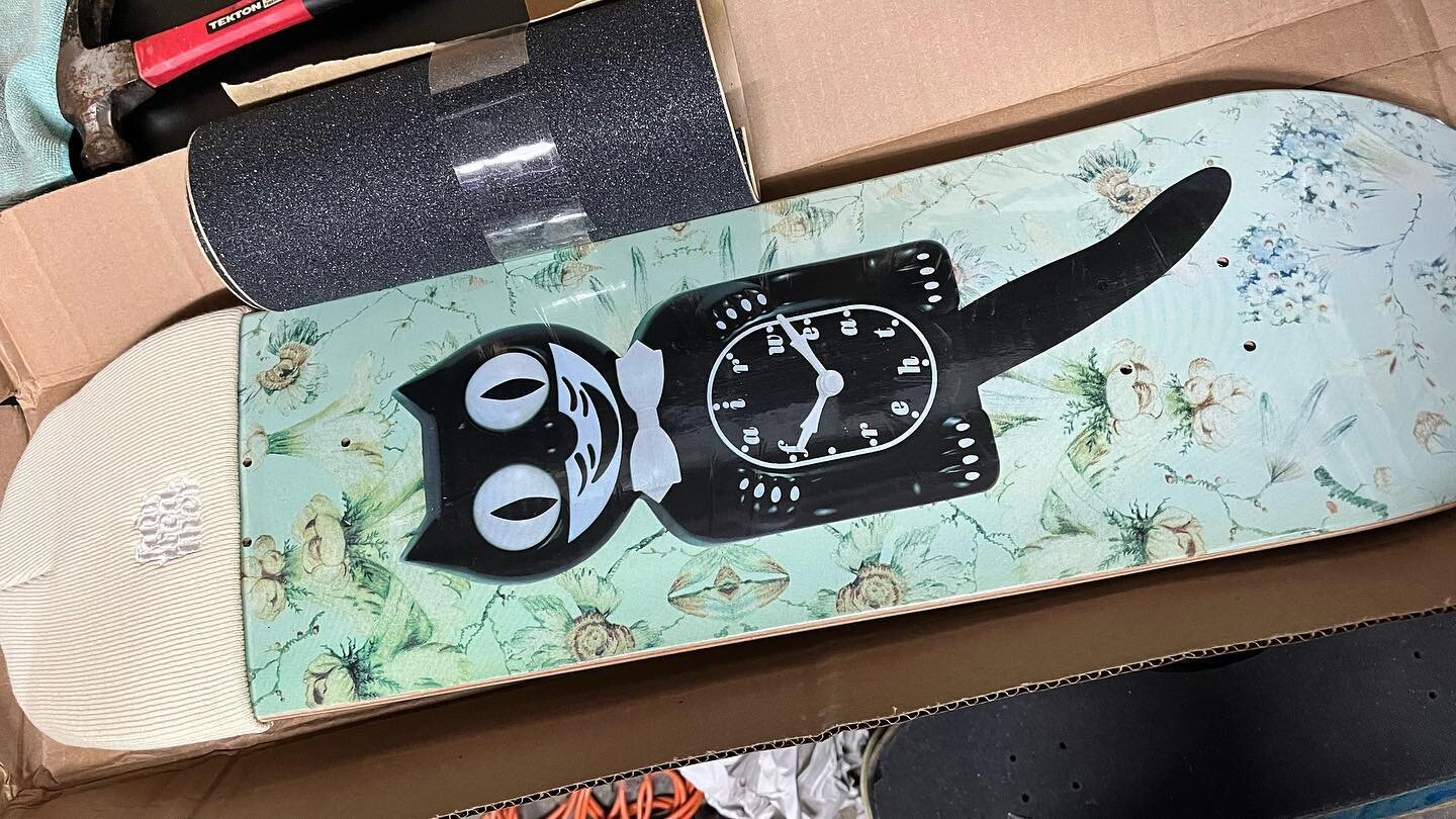 The order on its way to NJ looked cold so I added a hat. 
🛹🎩
 #cream #fairweather #skullcap #cat #clock #catclock #felix #felixthecat #fairweatherskateboards #freegriptape #thanksforyoursupport #thankyouforyoursupport #skaterowned #newyork #newyork