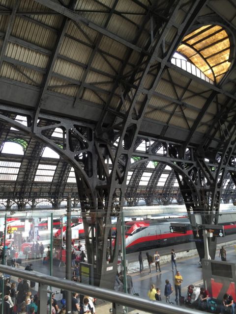 Milan-train-station.jpg