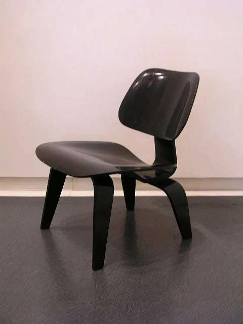 Black Eames LCW