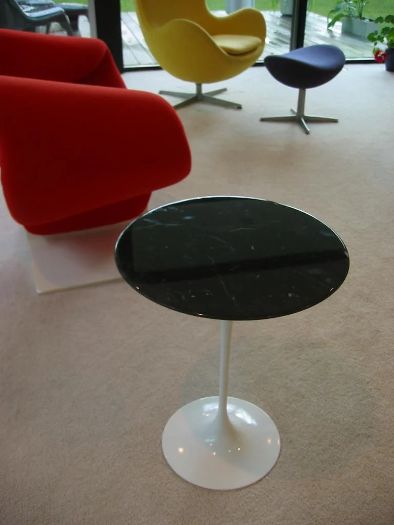 Tulip Table