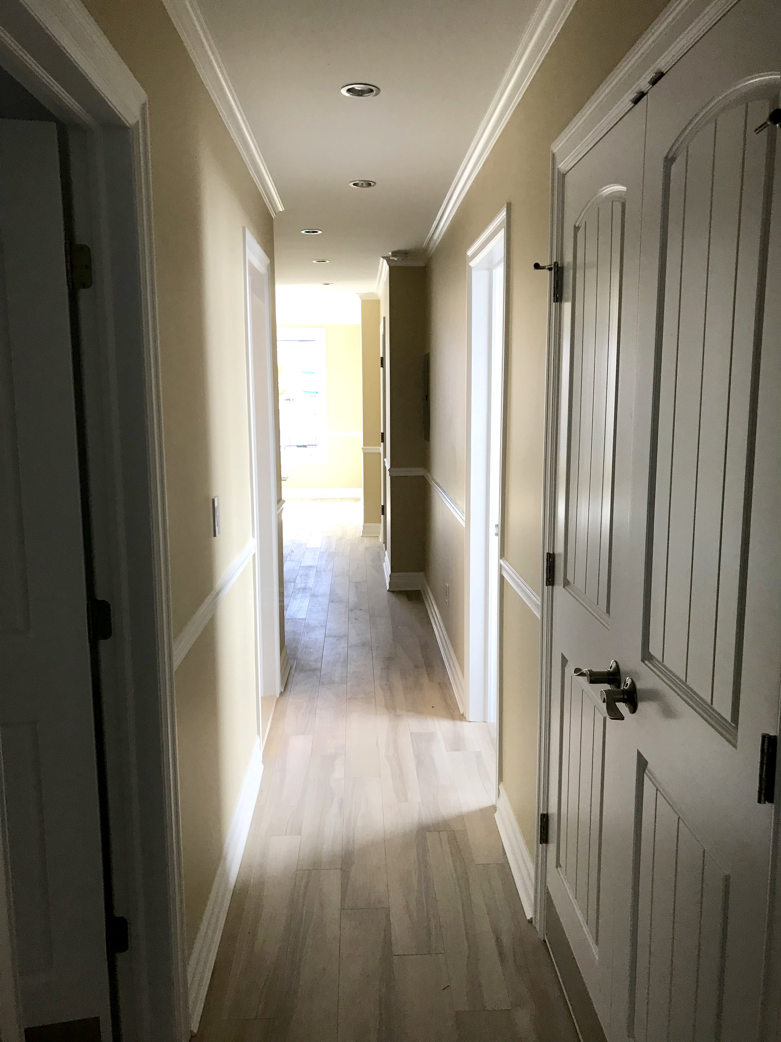 woodgrain-hallway-2.jpg