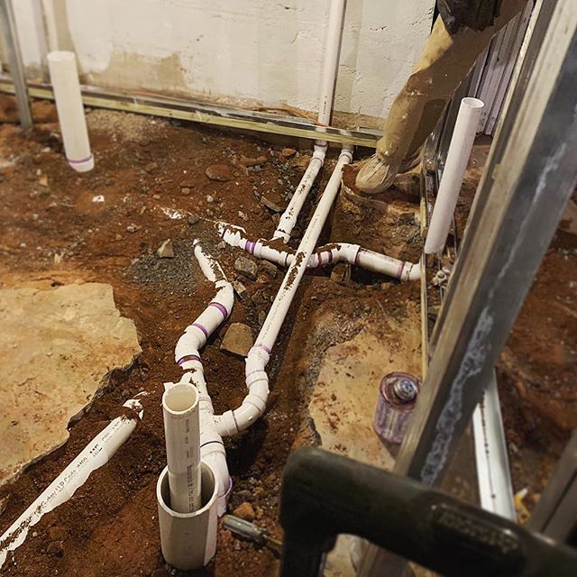 What does the term: Rough-In mean? Scroll down ⬇️ to read about it. .
But first, #swipeleft⬅️ to see an example of a #plumbing Rough-In at one of our current job sites in #statenislandny here at @elitecontractors.us .
#wip = #workinprogress 🚧👷&zwj;