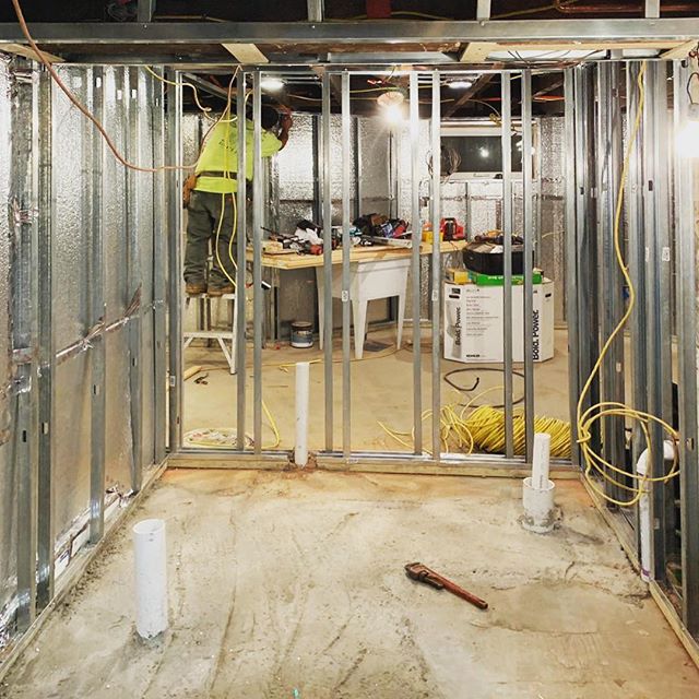 Happy Monday, Instagram! Here we are at Elite Contracting Services USA, picking up right where we left off on our last #wip post...#swipeleft⬅️ to see the #bathroom in this #basementremodel start to take shape. #Framing for the walls is in, #bathtub 