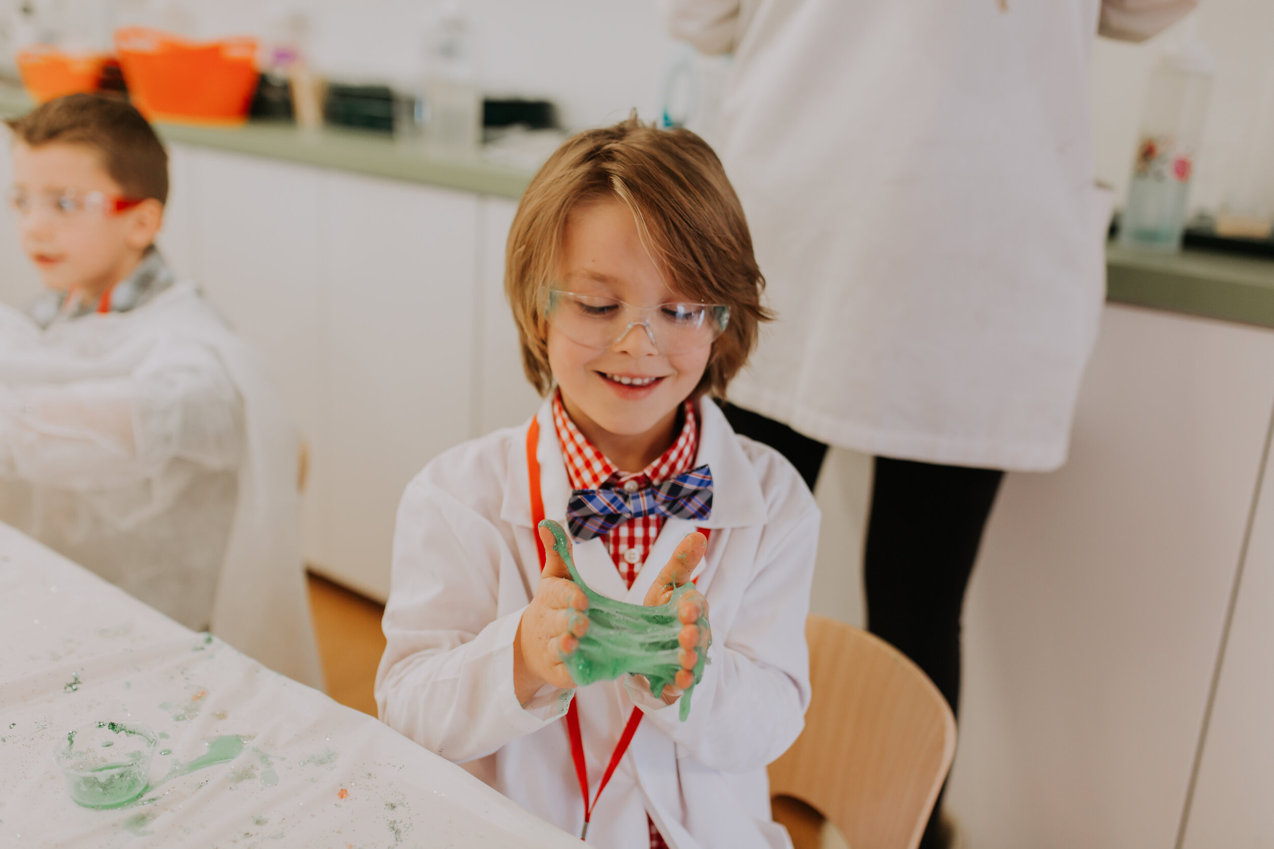 birthday-party-near-me-kids-parties-science-birthday