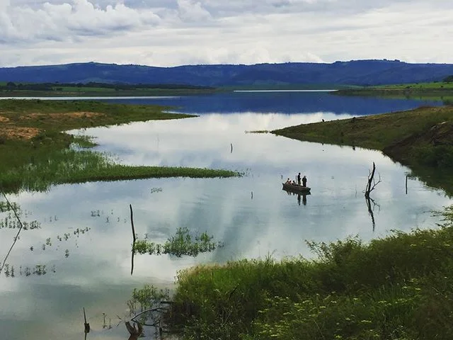 uma foto do meio do caminho