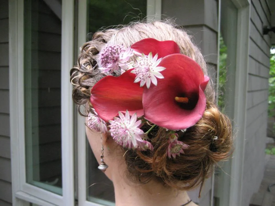 calla lily hair piece