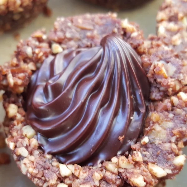 b Naked Chocolates (No Processed Sugars)