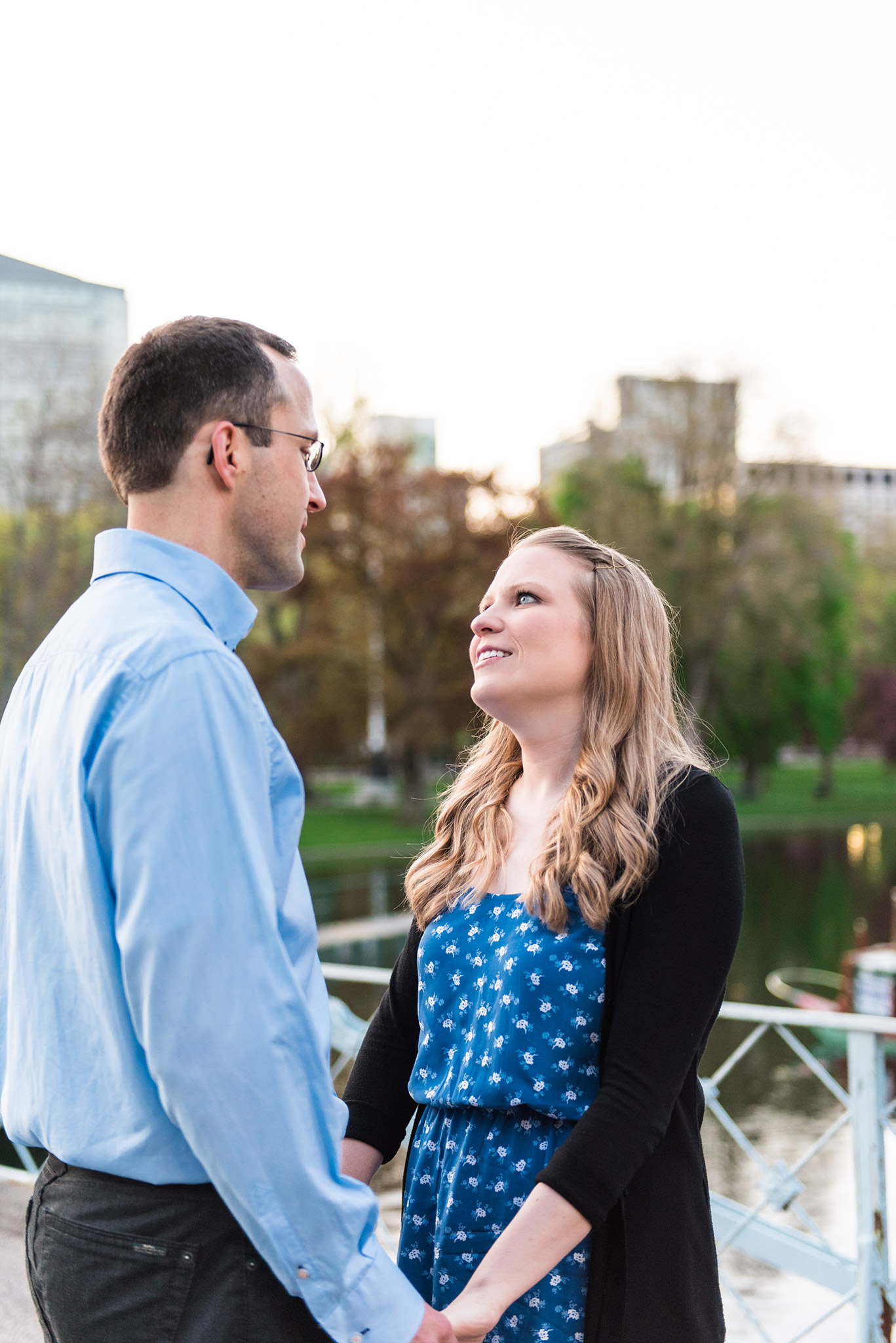 Classic + Modern Boston Public Garden, Beacon Hill, and Downtown Coffee Shop Sunrise Engagement Session | Jessica and Thomas | Lorna Stell | Photographer | Boston MA