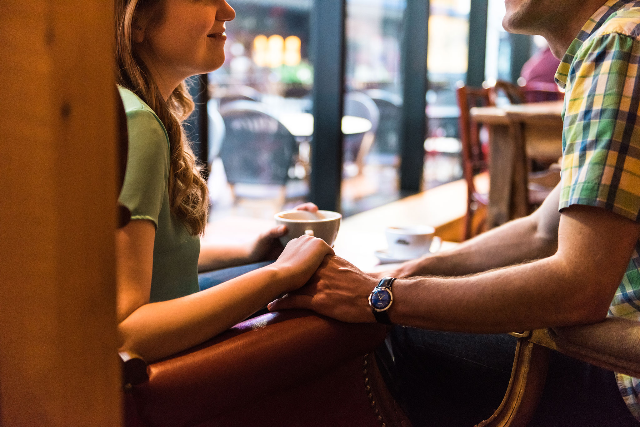 Classic + Modern Boston Public Garden, Beacon Hill, and Downtown Coffee Shop Sunrise Engagement Session | Jessica and Thomas | Lorna Stell | Photographer | Boston MA