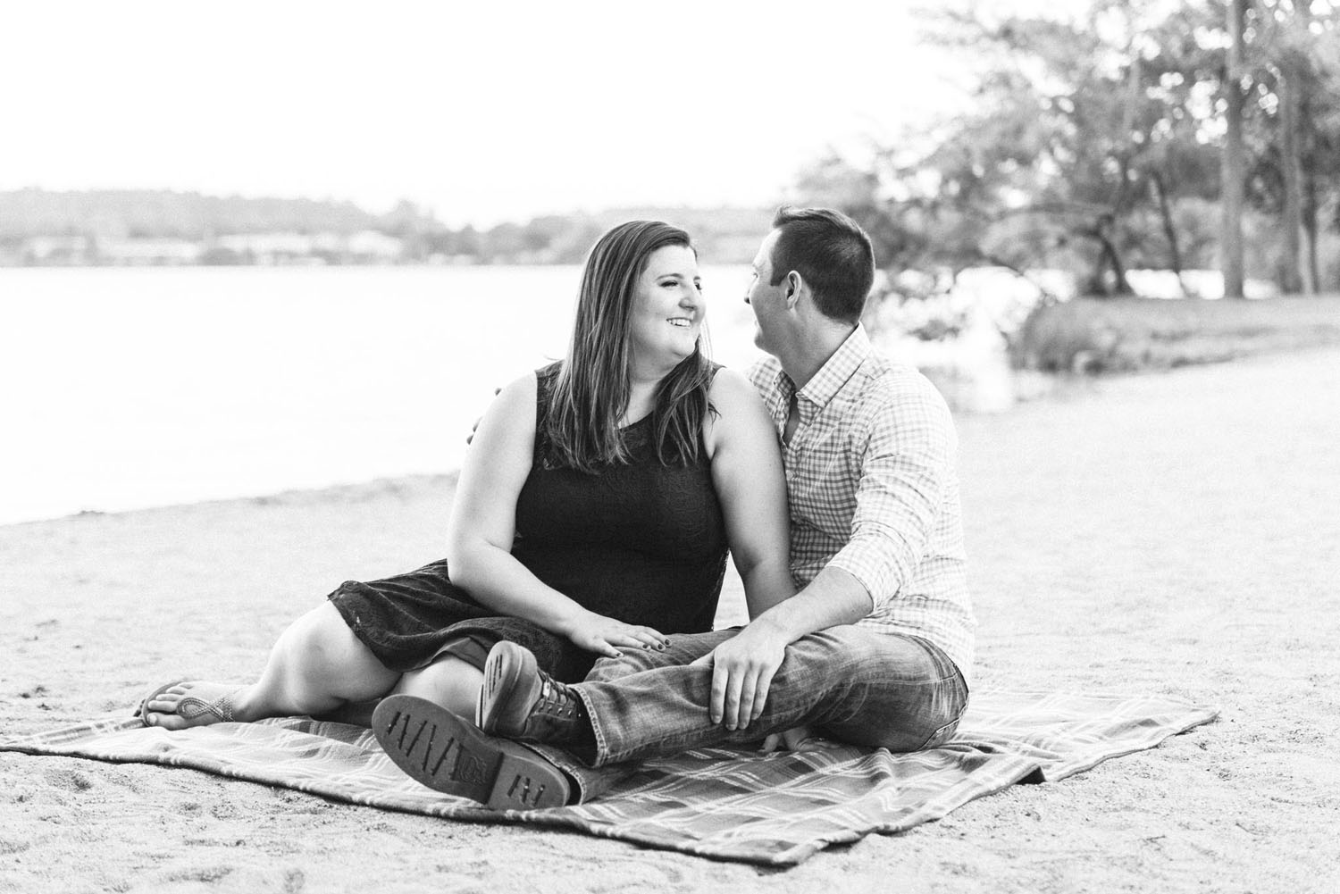 Katelyn + Joe | Summer Sunset Lake Quannapowitt Wakefield Engagement Session | Boston and New England Wedding Photography | Lorna Stell Photo