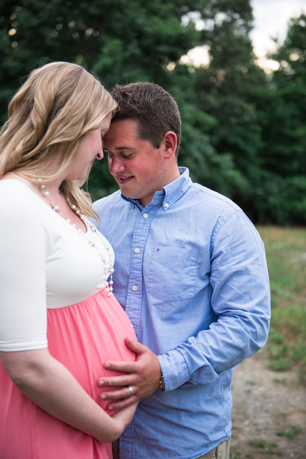 Nick + Kristen | Woodsy Belmont Summer Maternity Session | Boston and New England Portrait Photography | Lorna Stell Photo