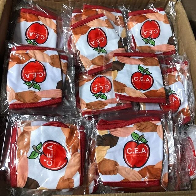 🍎 DYK? 👀 Did you know that 2/4 of the @CircleSocks founders are school teachers? Did you know that Circle Socks is making custom face masks for a limited time? 😷Inquire within! 
#CircleSocks #SocksOnAMission #🍎 #SafetyFirst #SchoolTeachers #FaceM