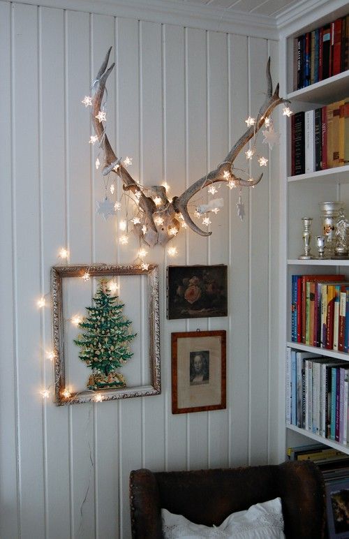 (Antlers + twinkle lights, naturally.)