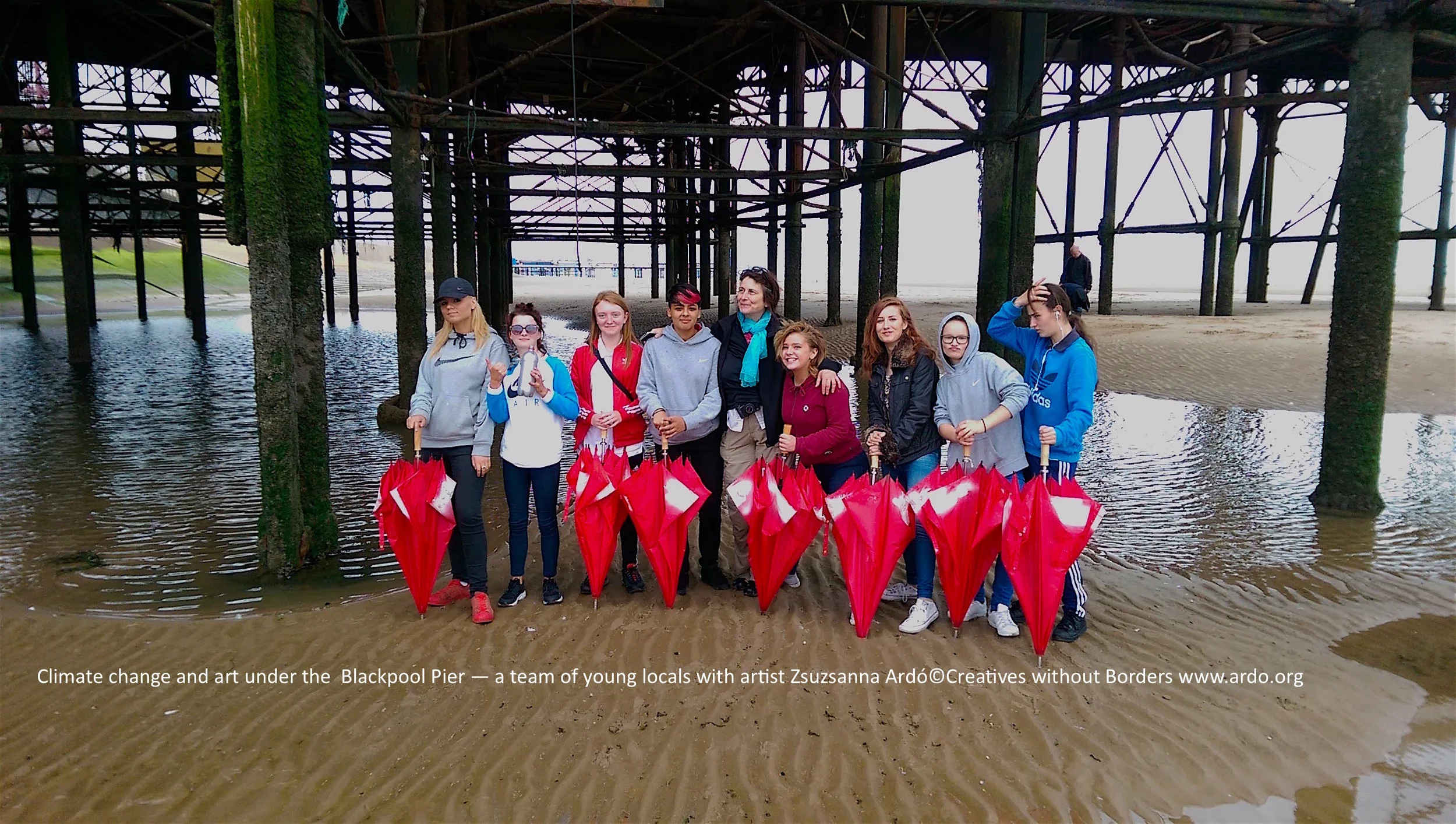 16 UK Blackpool Pier PsP Ardó with team©Creatives without Borders.jpg