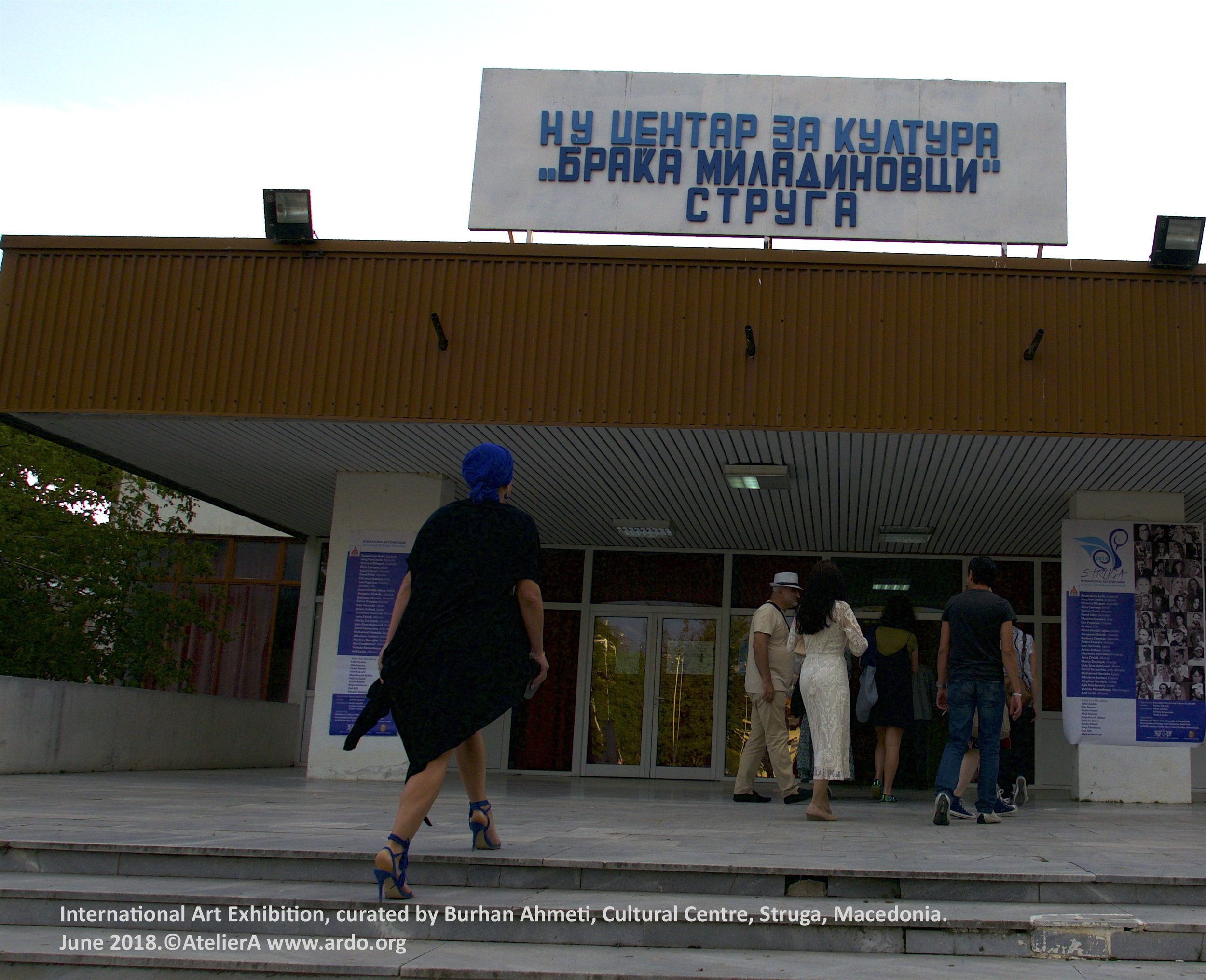 18 Maced Struga Exh Visitors arriving to Launch©Zsuzsanna Ardó.jpg