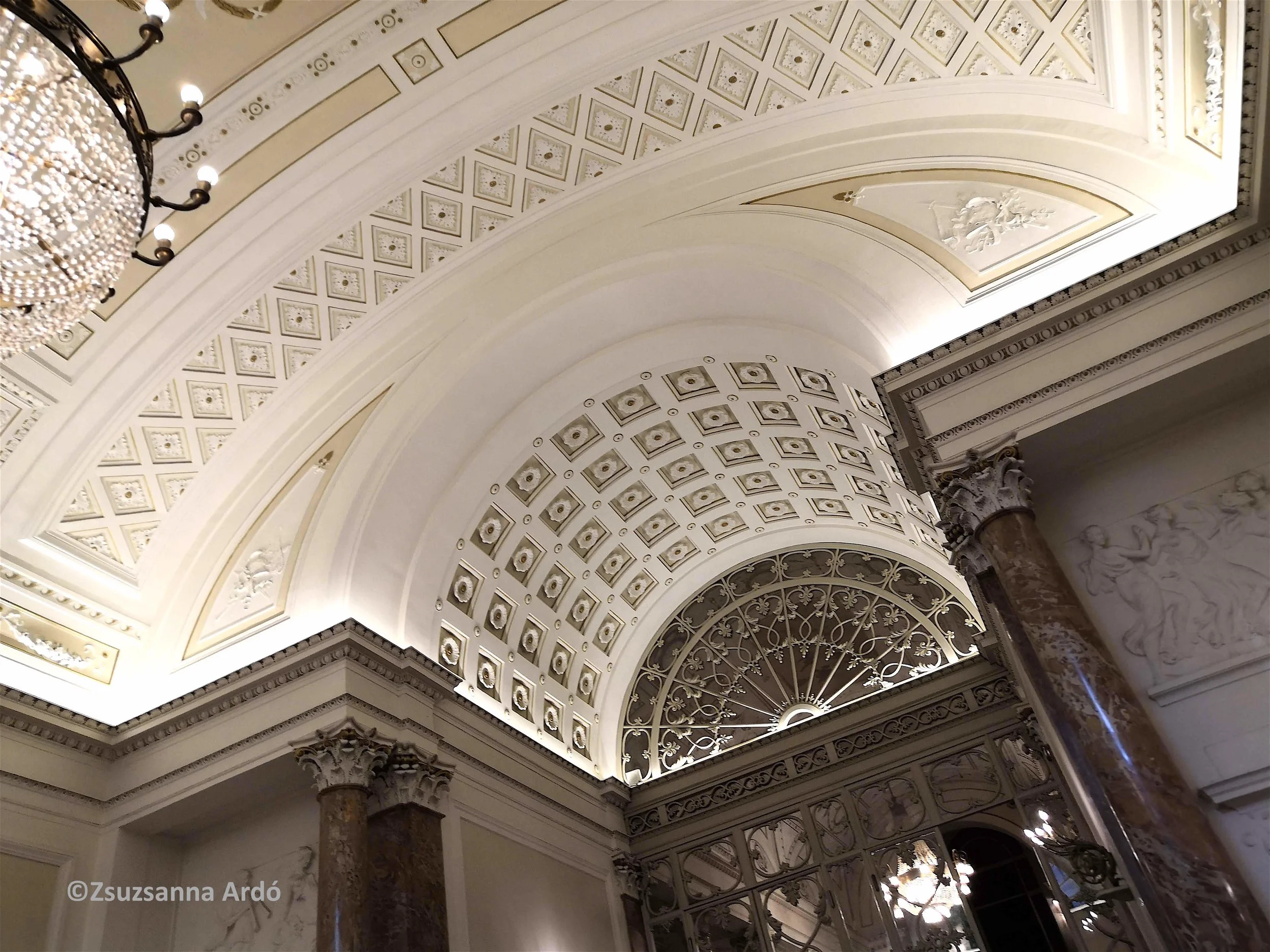 19 IT Florence Pergola exhibition©ARDO IMG_20190504_183541.jpg