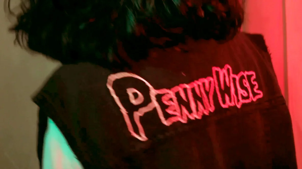 nathalie_pennywiseback.jpg
