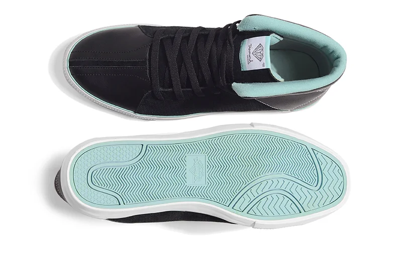  DIAMOND SUPPLY CO® HI-LITE VULC - Vulcanized high-top&nbsp;with bowler toe. Perf&nbsp;suede and pebble leather upper. Quilted Diamond contrast&nbsp;stitch detail at lateral ankle.&nbsp; 