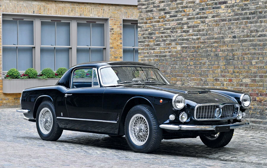 1961-maserati-3500-gt-vignale-spyder-front.jpg