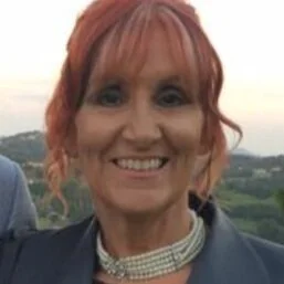 LYNN DYER