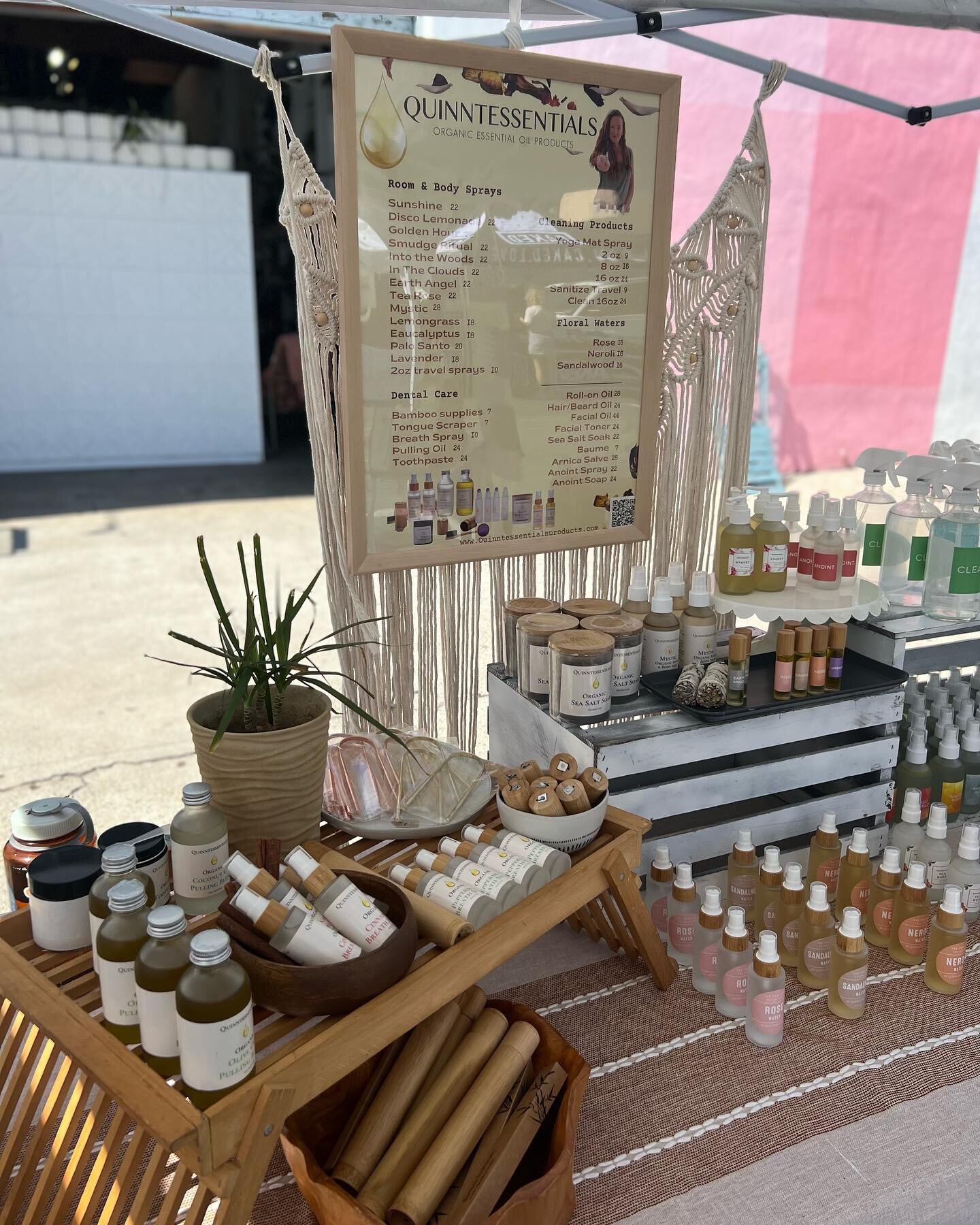 Hooray!  We will be popping up tomorrow (Thursday) at the North Park Farmers Market! 
Stop by and see me for complimentary aromatherapy sessions from 3-7:30pm and for special deals on all of our products! 
.
.
#farmersmarket #northparkfarmersmarket #