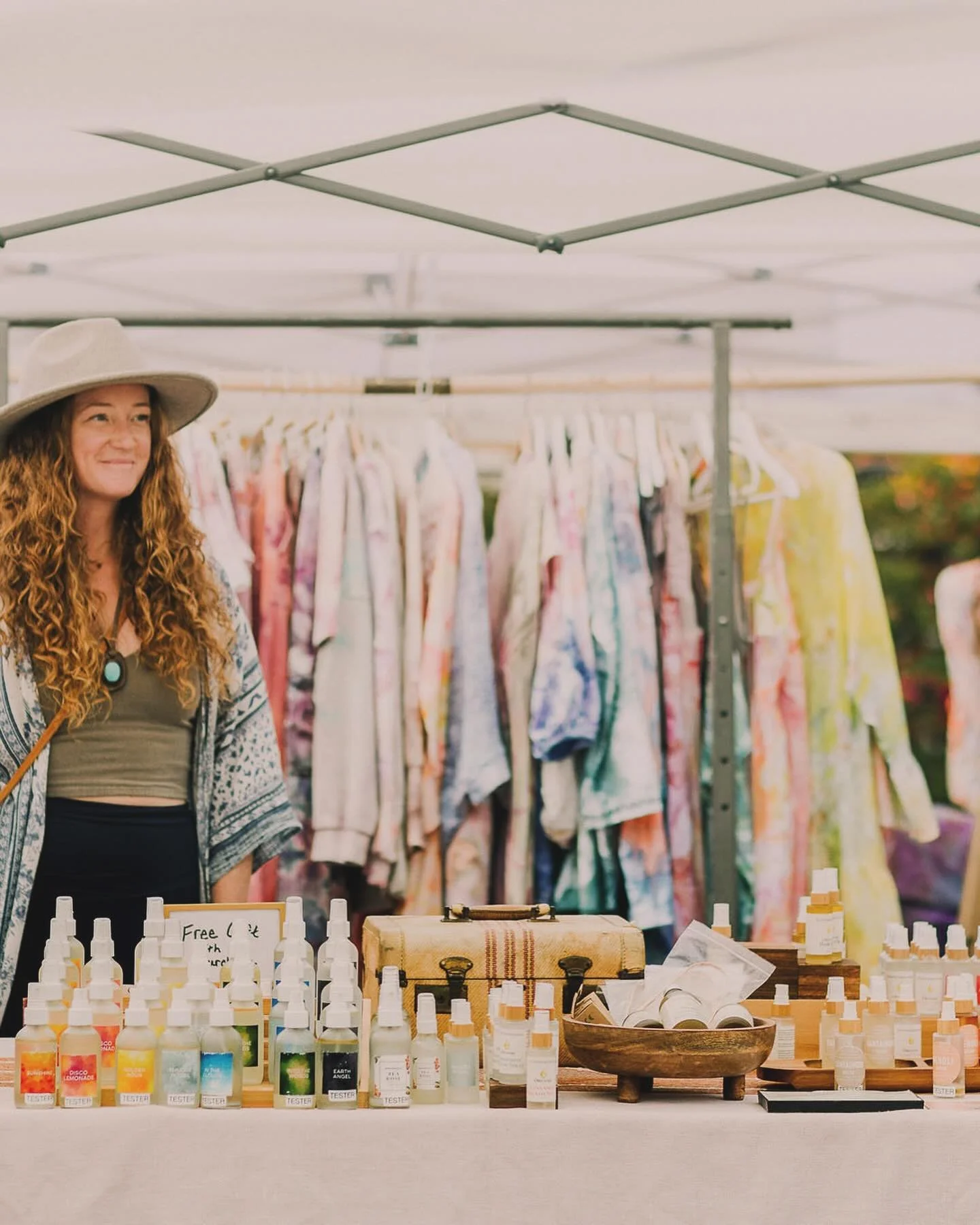 Scenes from the San Diego Made La Mesa Spring Market&hellip;the neighborhood was out in full support and I&rsquo;m so grateful!  You bought almost everything I had is stock La Mesa!  Thank you so much for supporting local organic and handmade!! 

Qui