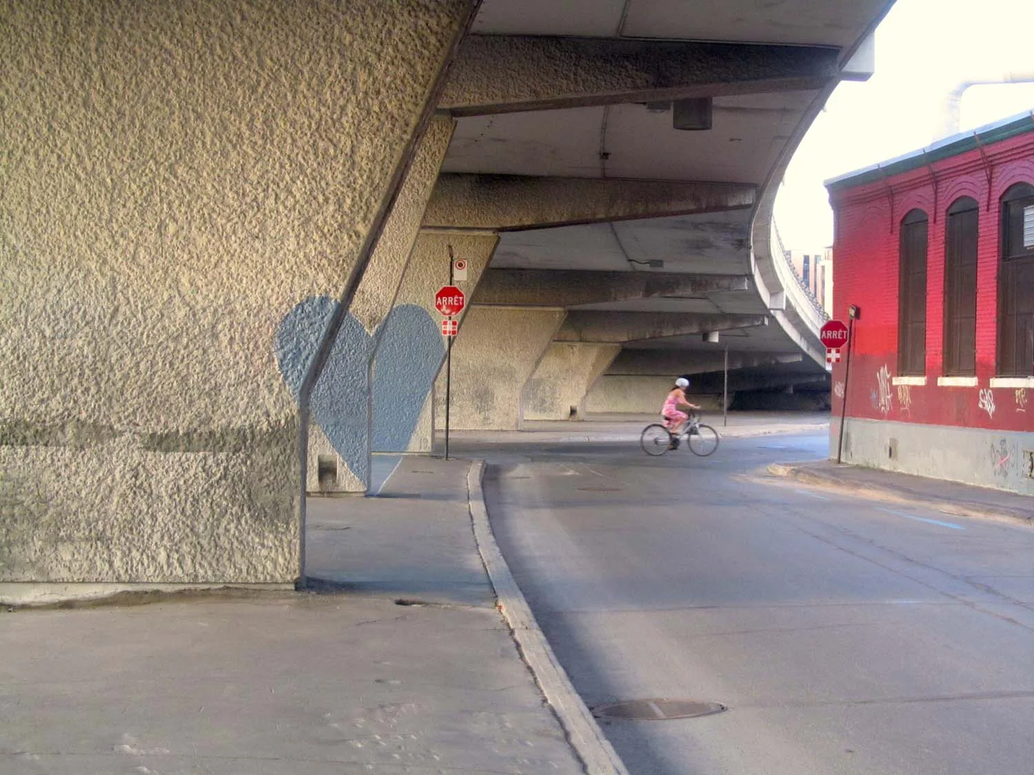 02_underpass heart.JPG