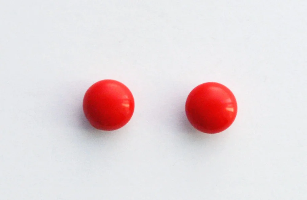 RedStuds.jpg