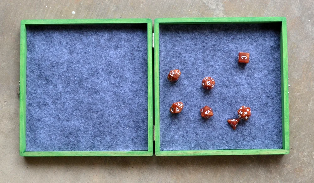 Green tray grey dice.jpg
