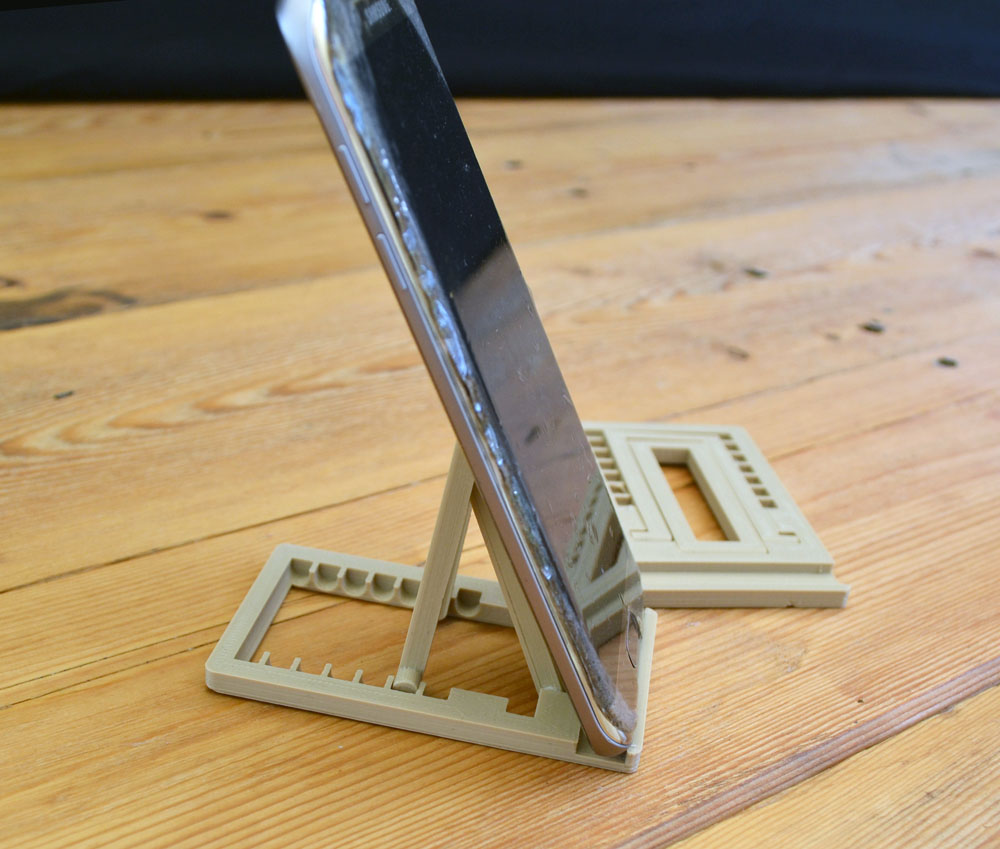 Stand Tan with phone.jpg