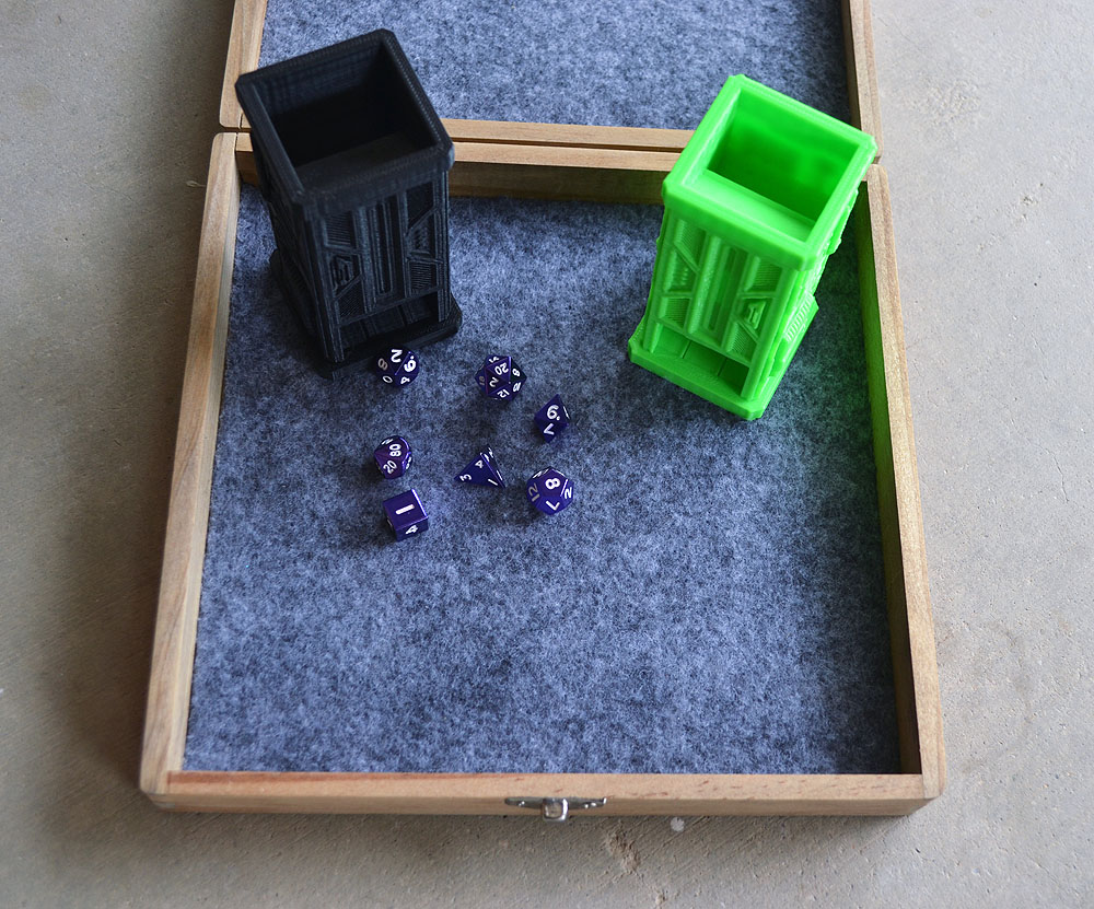 Black-Green12mm-dicetray.jpg