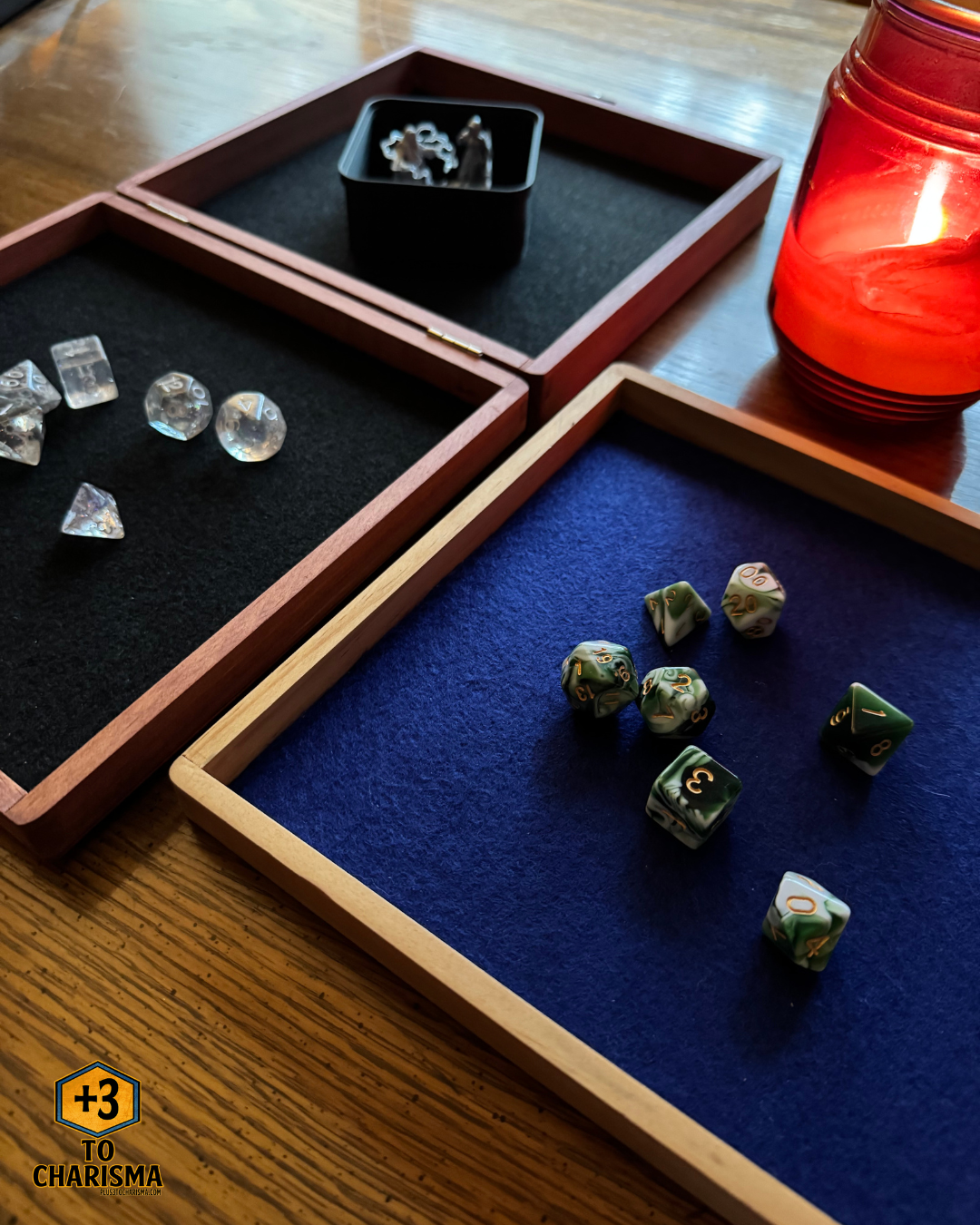 Dual Rolling Trays w-Dice.png