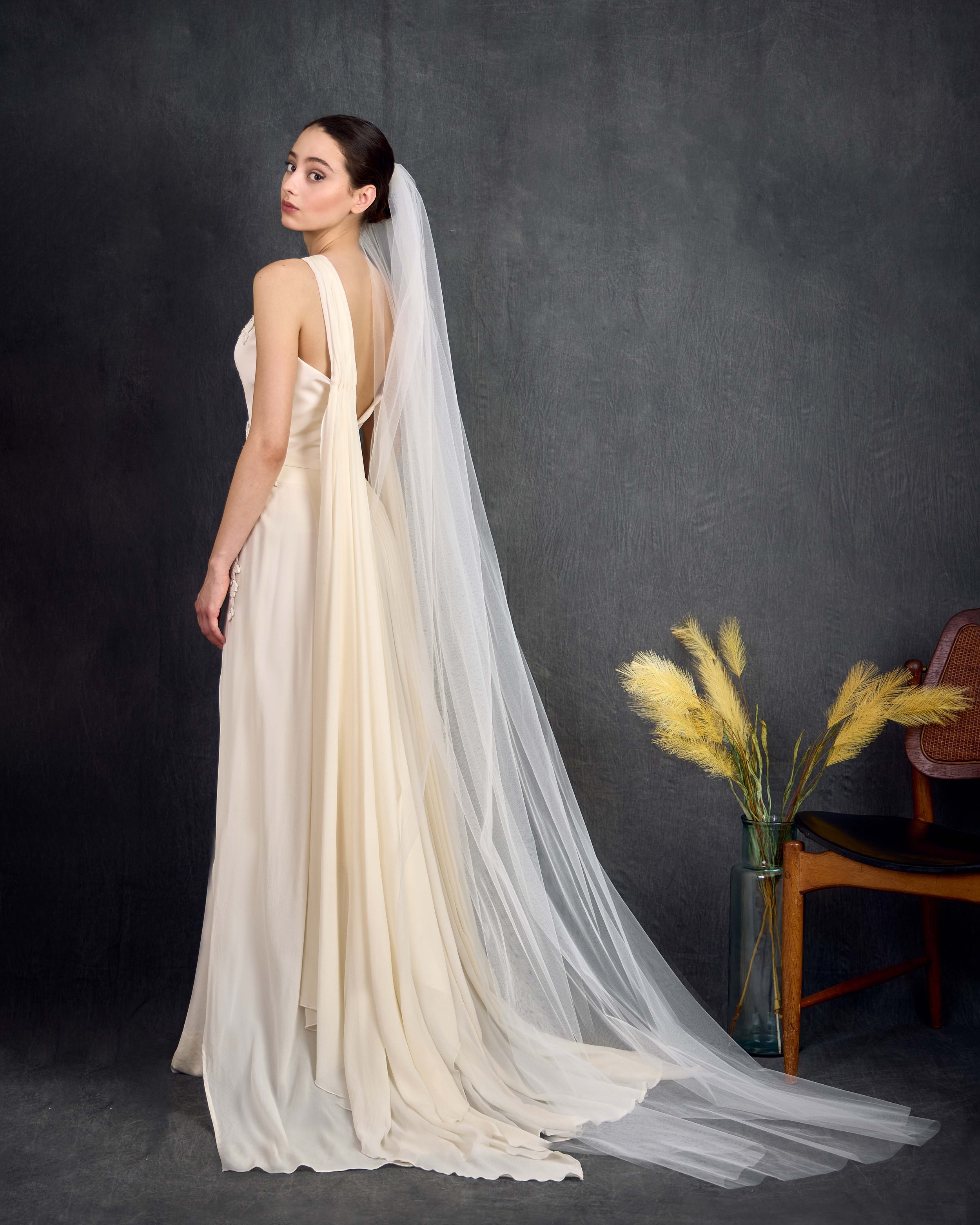 NKB VEIL-4433V-90-I Nathalie veil3380.crop.jpg