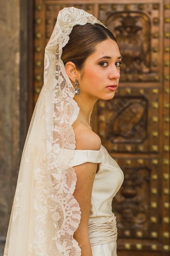 Mantilla The Spanish Veil — NK Bride