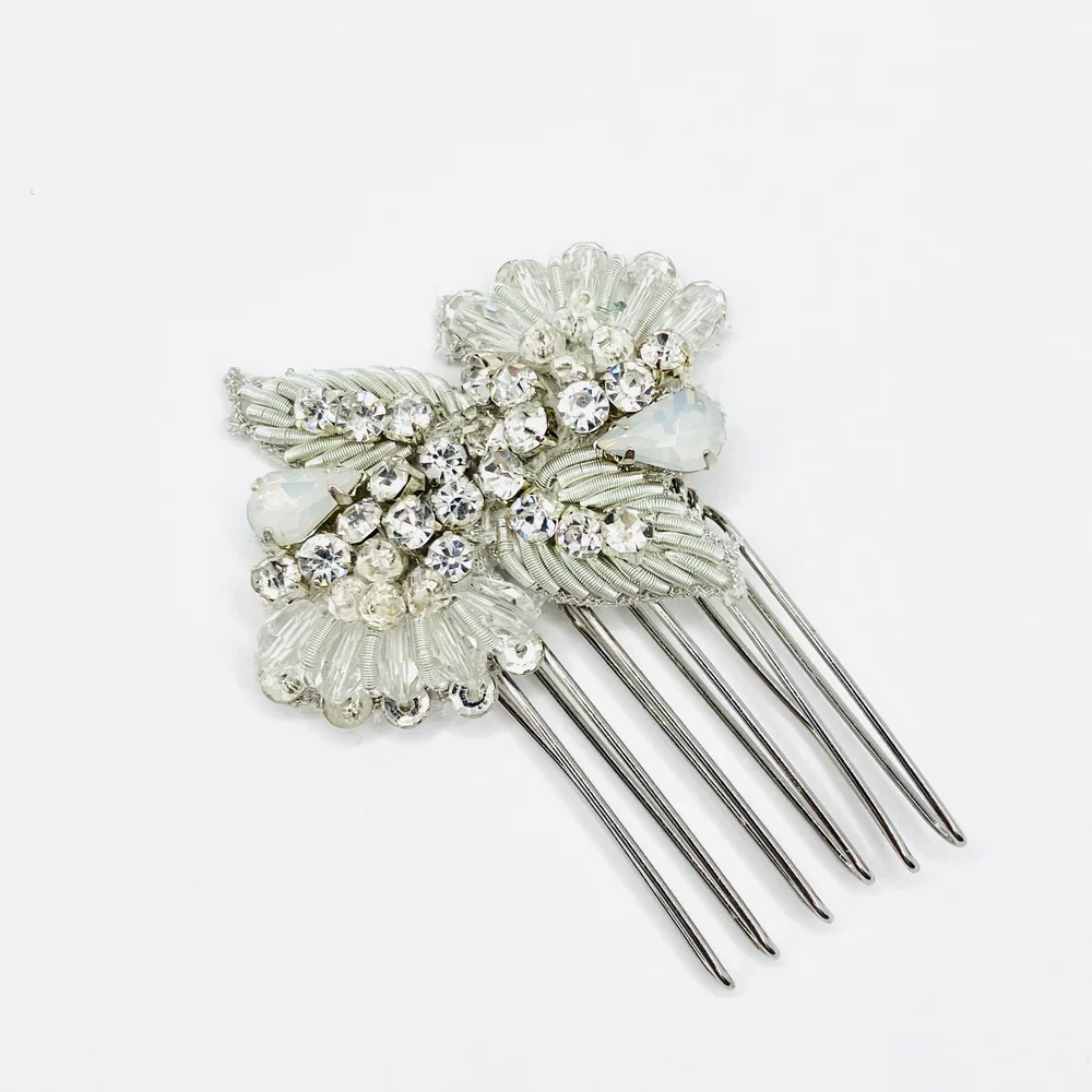 WEDDING BELLES SILVER CRYSTAL BRIDAL HAIR COMB NEW WEDDING BELLES CRYSTAL AND PEARL BRIDAL HAIR COMB SILVER 4  main image 3