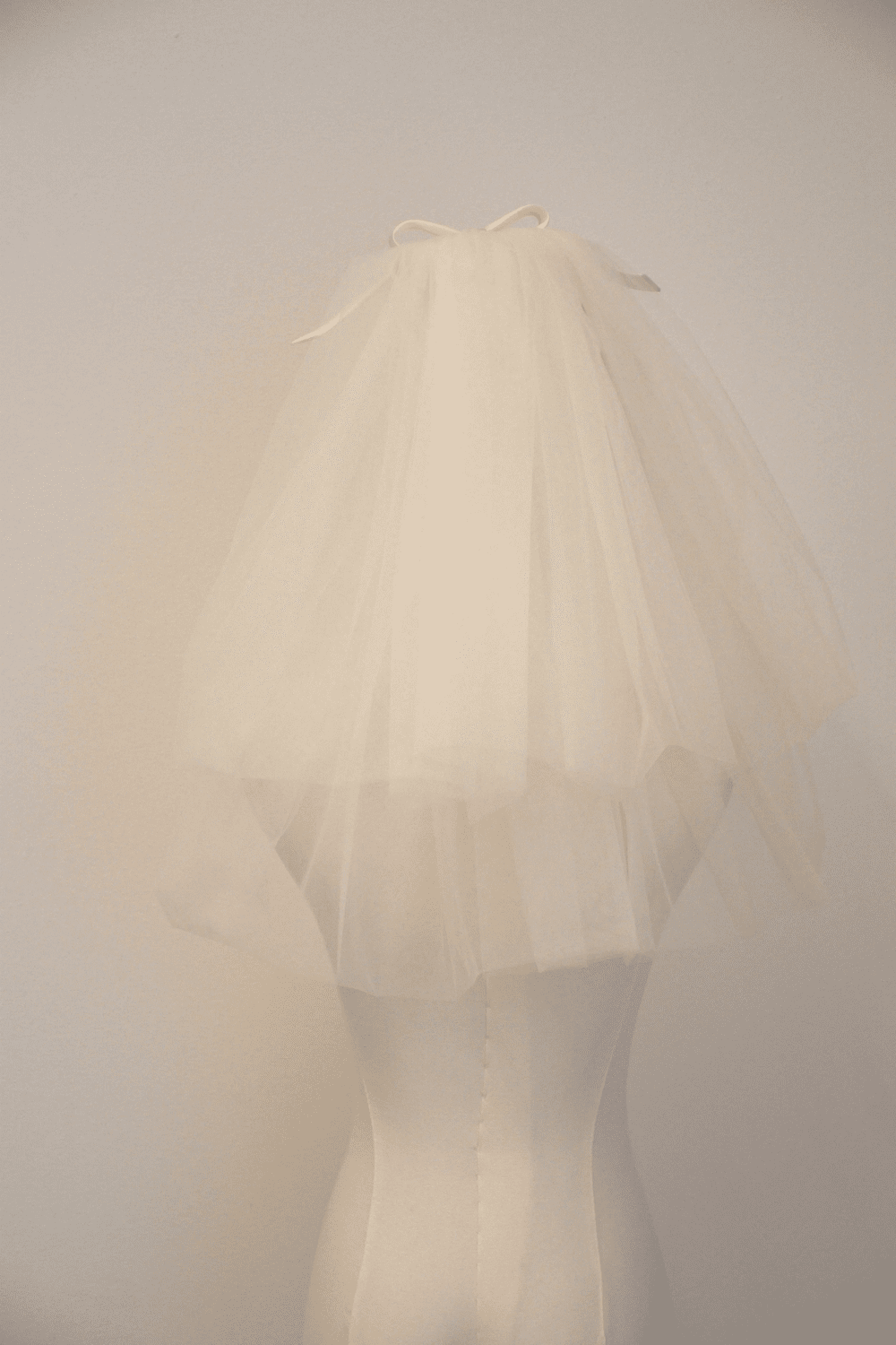 Priscilla - Mini Veil With Satin Bow — NK Bride display picture 3