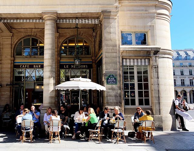 Missing the Paris cafe life on this Saturday morning. What I wouldn&rsquo;t give for a chocolate croissant and fresh squeezed orange juice. I didn&rsquo;t realize this until our latest trip but it seemed like most places offered fresh squeezed juice 