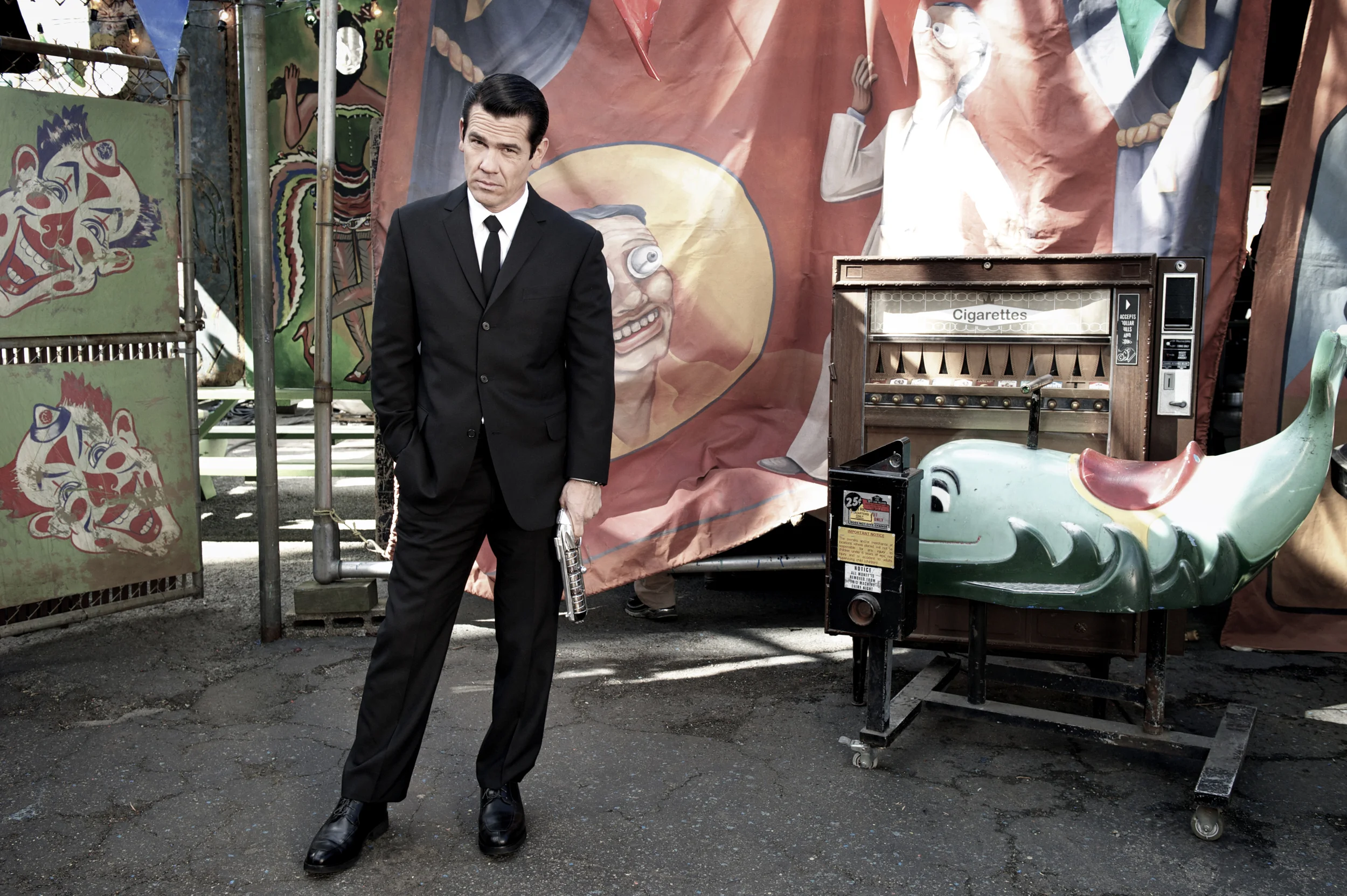 Josh Brolin as Agent K in between takes on the set of Men in Black 3 (2012)