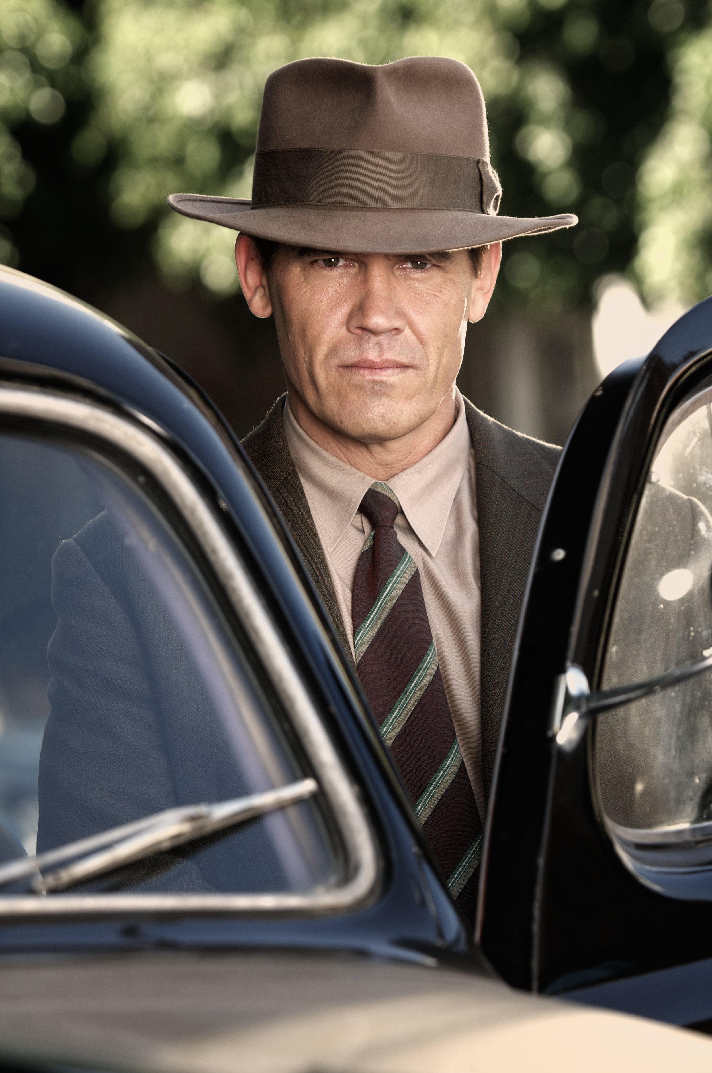 Josh Brolin as Sgt. Jerry Wooters between takes on the set of Gangster Squad (2013)