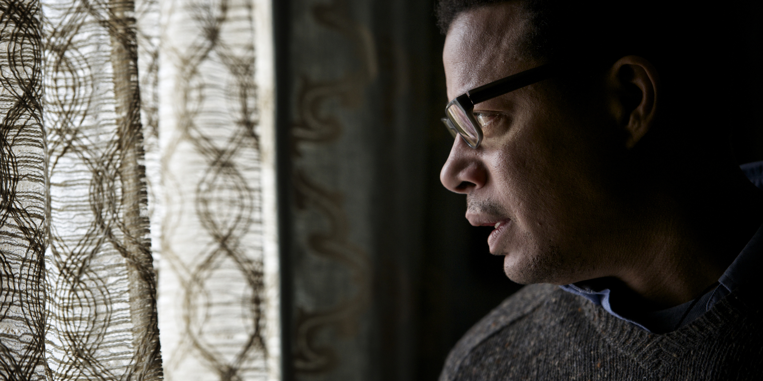 Terrence Howard as Franklin Birch looking for answers in Prisoners (2013)