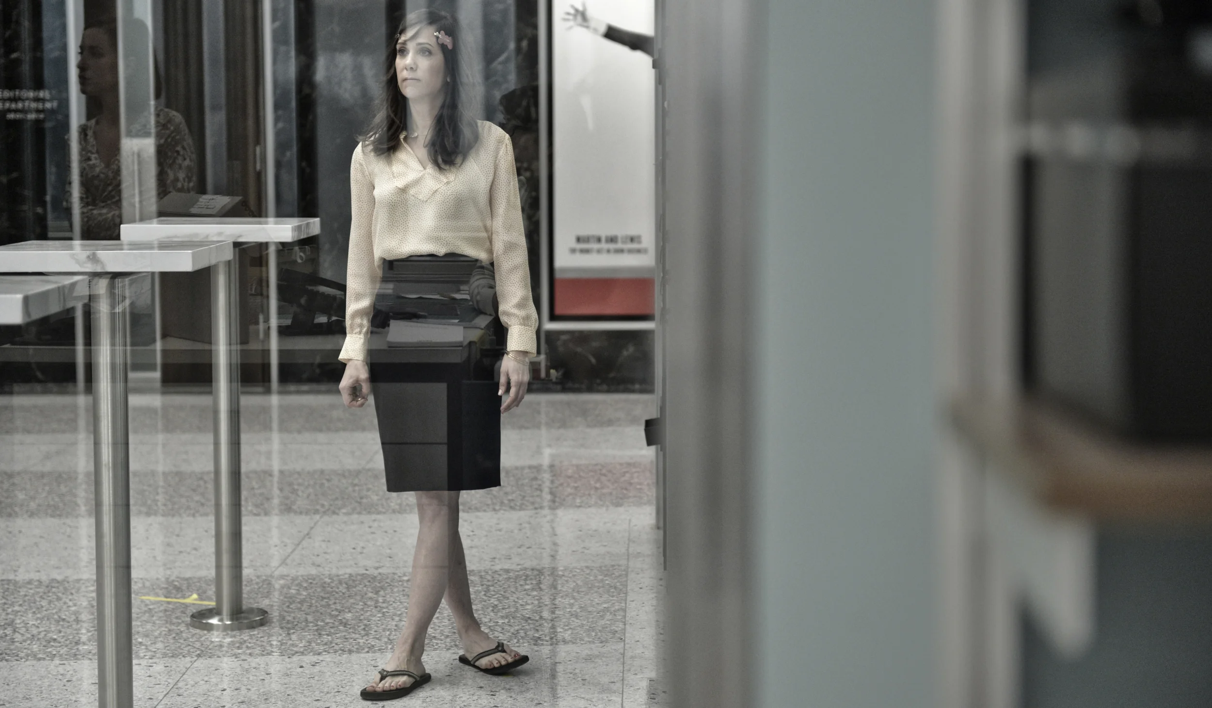 Kristen Wiig waits for her cue in The Secret Life of Walter Mitty (2013)